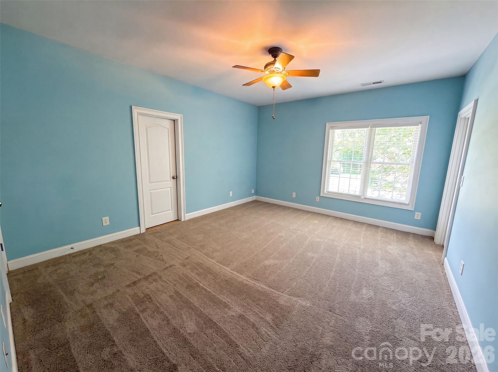 9721 Arlington Oaks Drive Property Photo 7