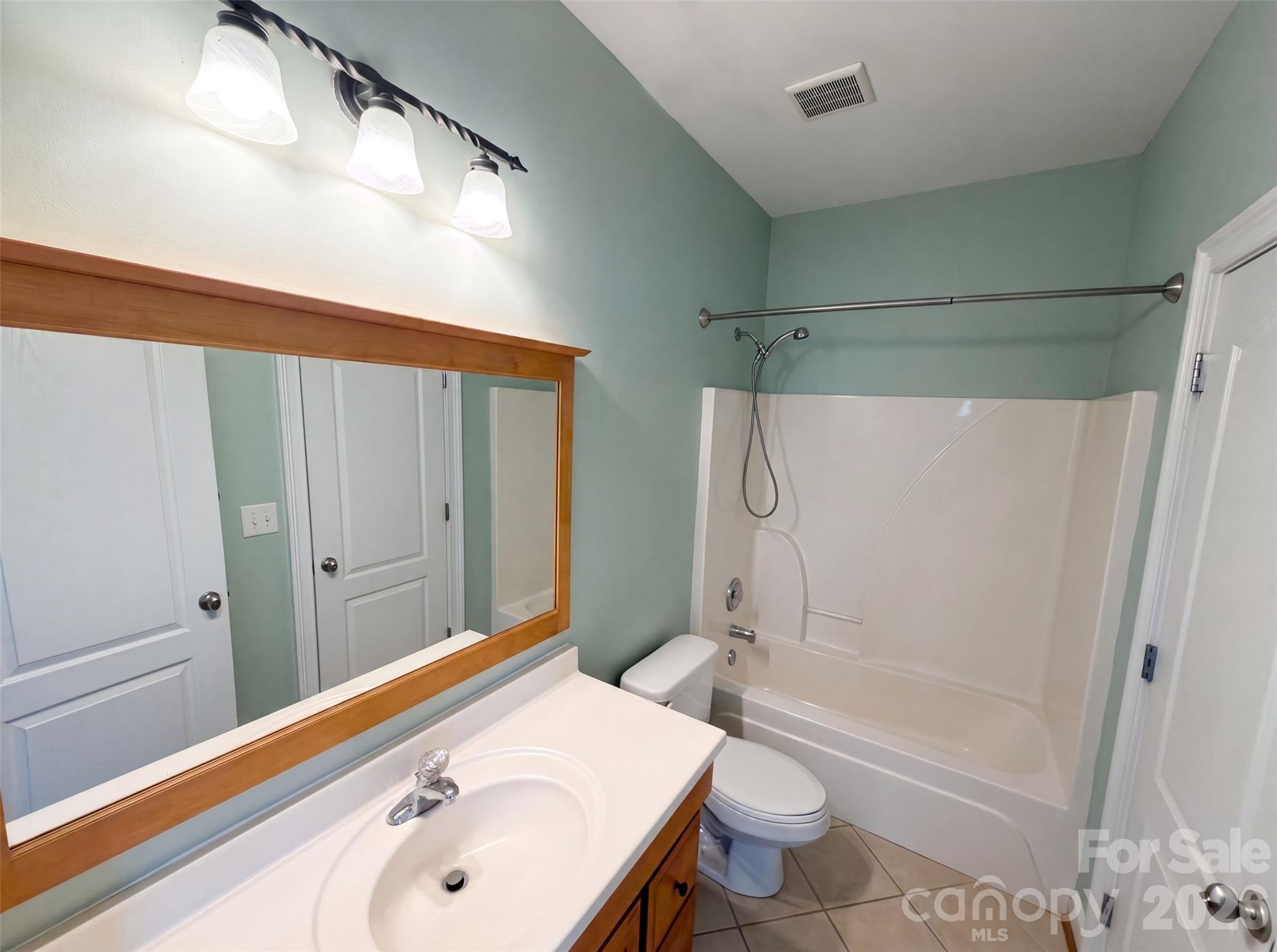 9721 Arlington Oaks Drive Property Photo 10