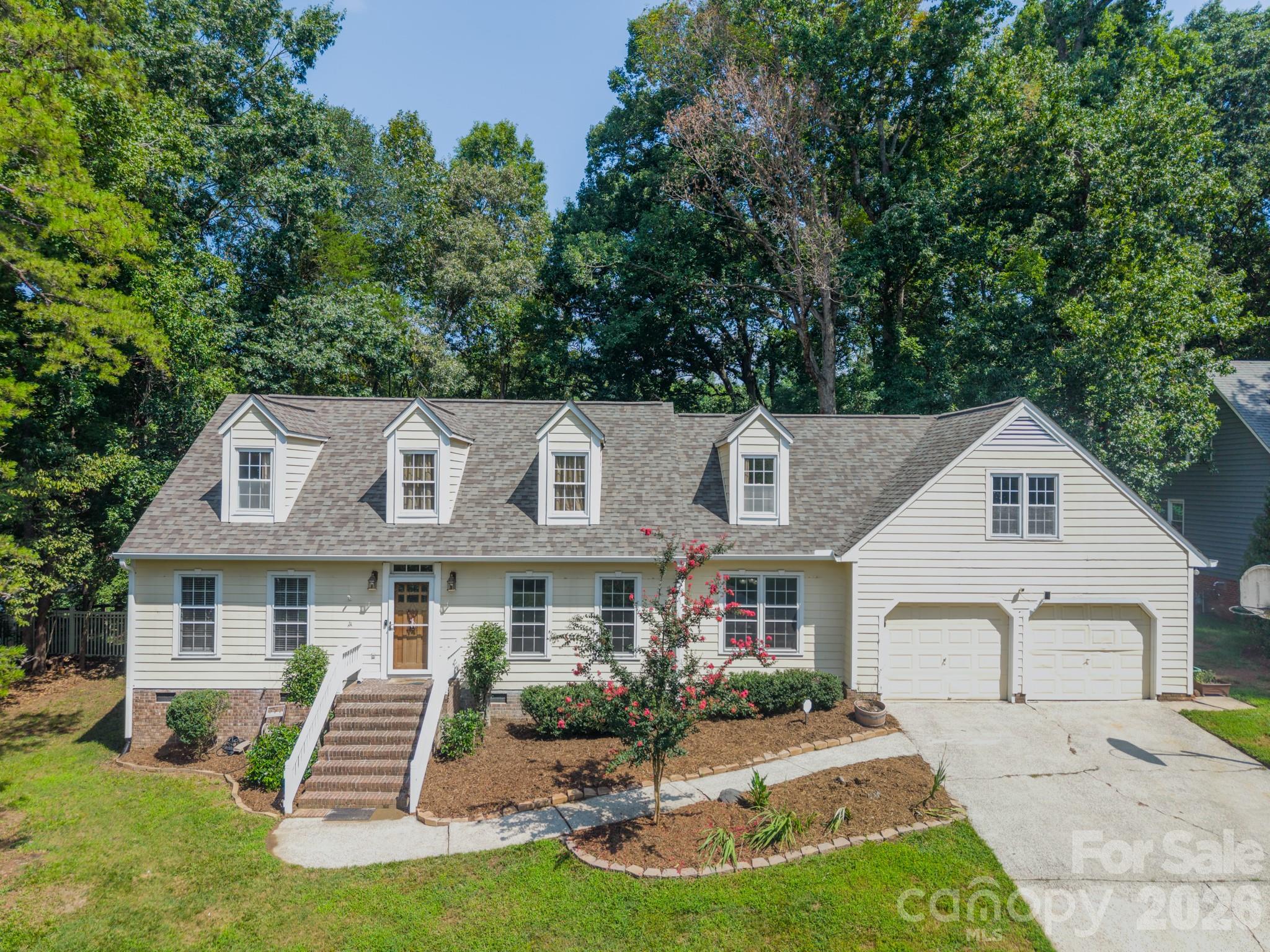 5815 Chapel Creek Court Property Photo 2
