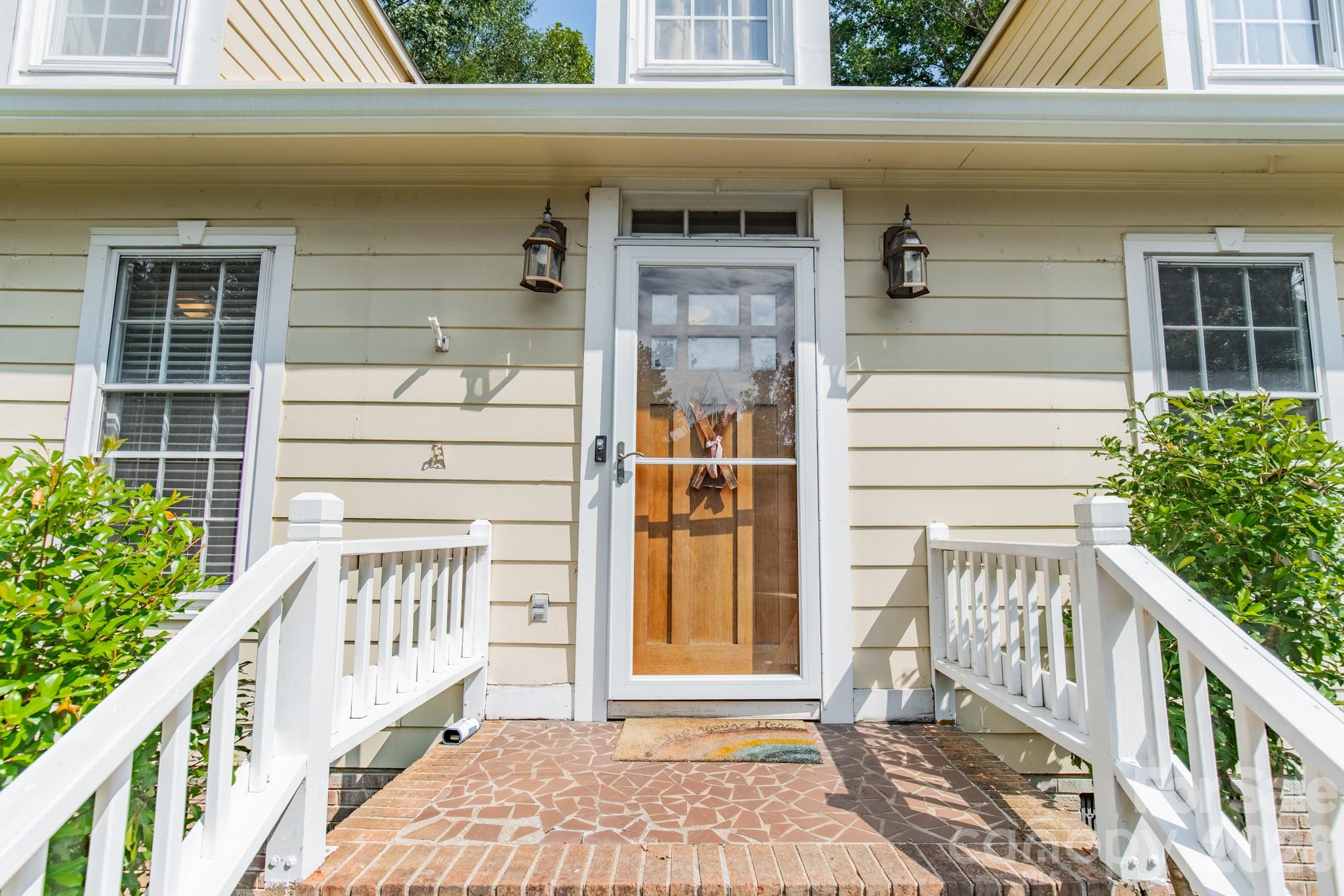 5815 Chapel Creek Court Property Photo 4
