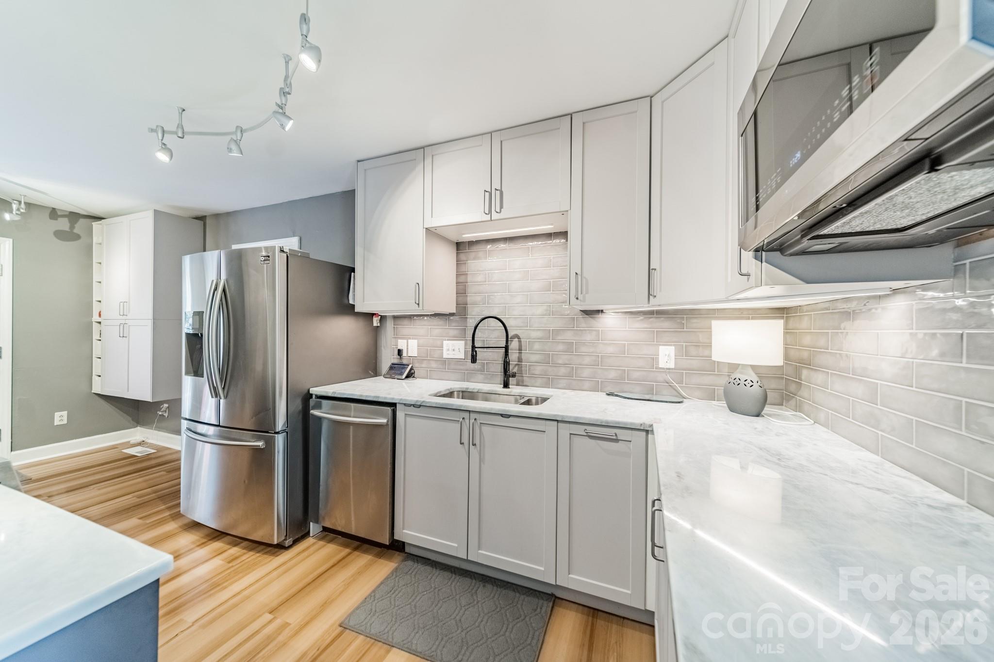 5815 Chapel Creek Court Property Photo 12