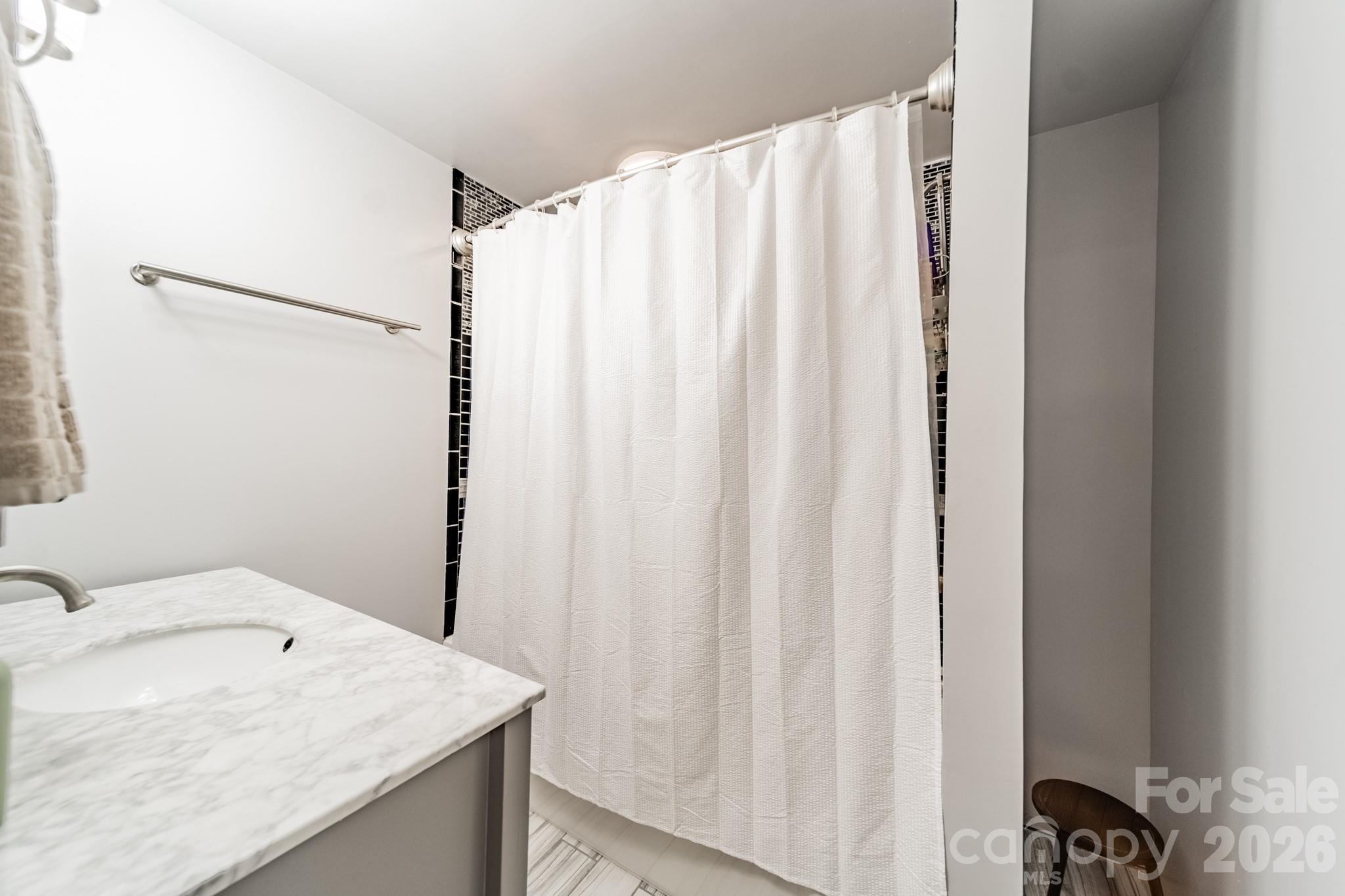 5815 Chapel Creek Court Property Photo 25