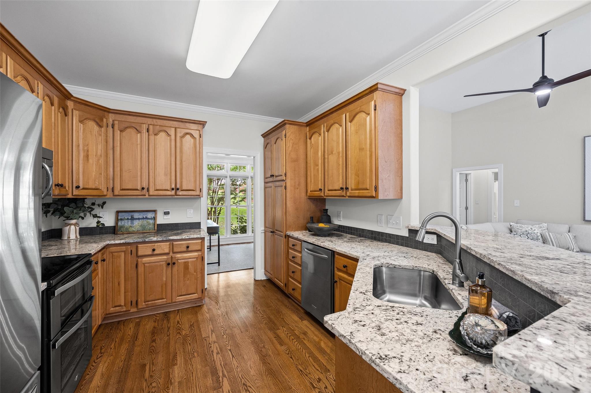 5385 Apple Glen Drive Property Photo 10