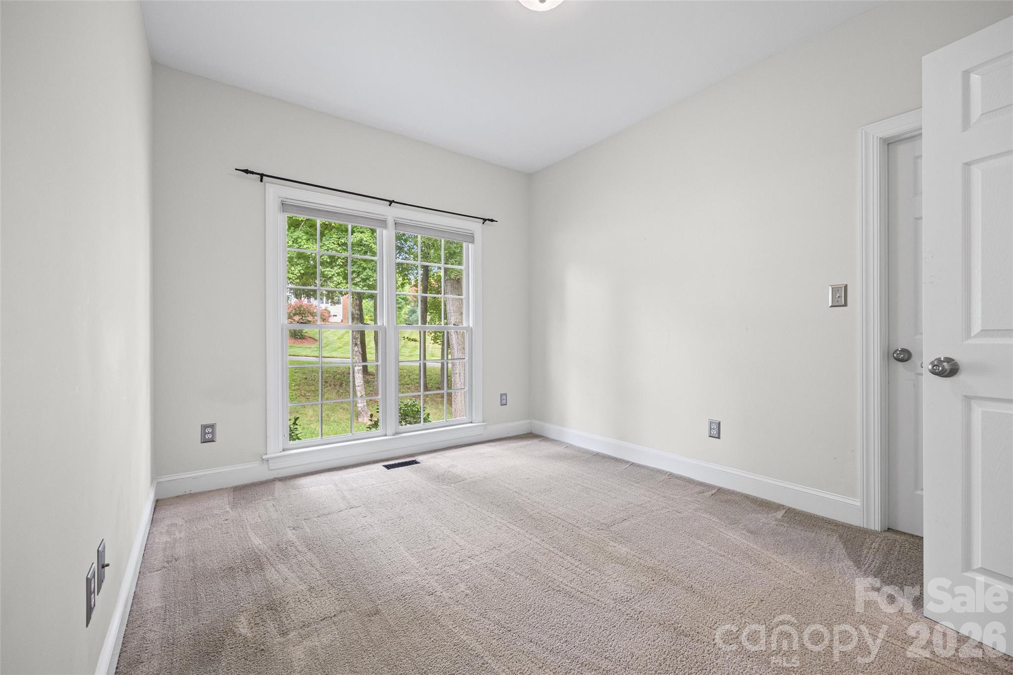 5385 Apple Glen Drive Property Photo 18