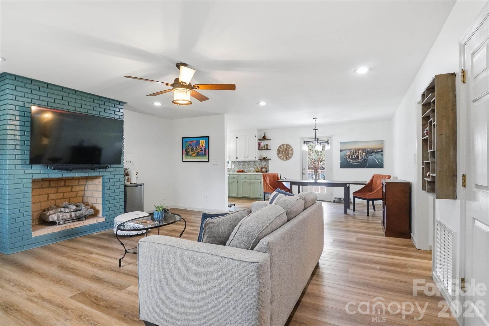 918 Tirzah Road Property Photo 8