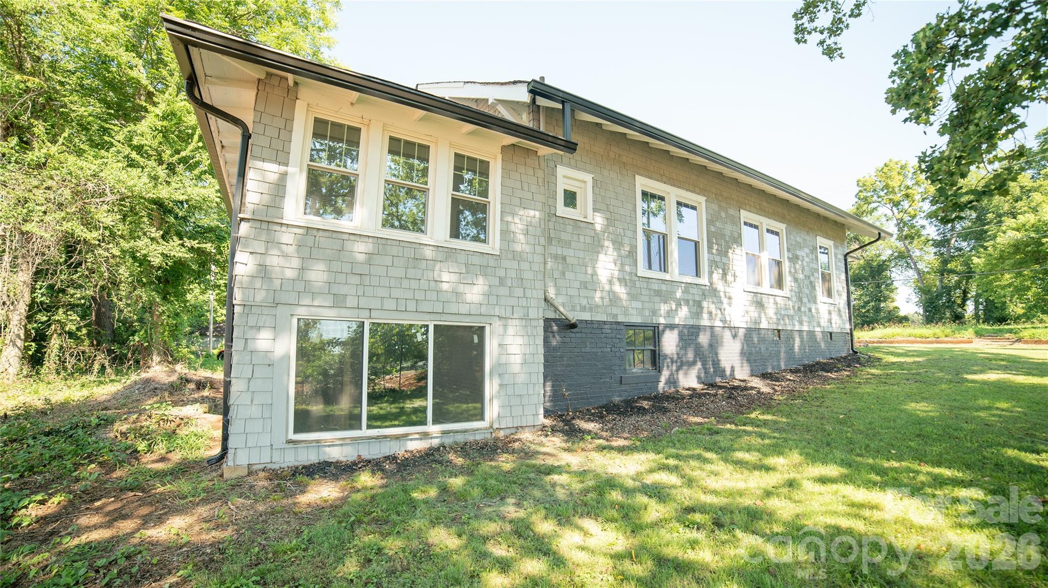 303 Bouchelle Street Property Photo 4