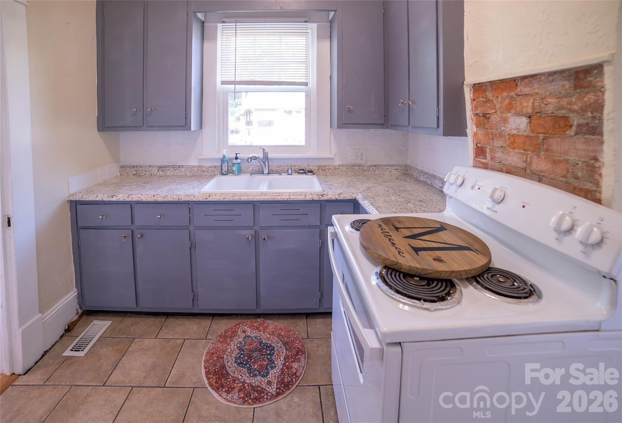 303 Bouchelle Street Property Photo 14