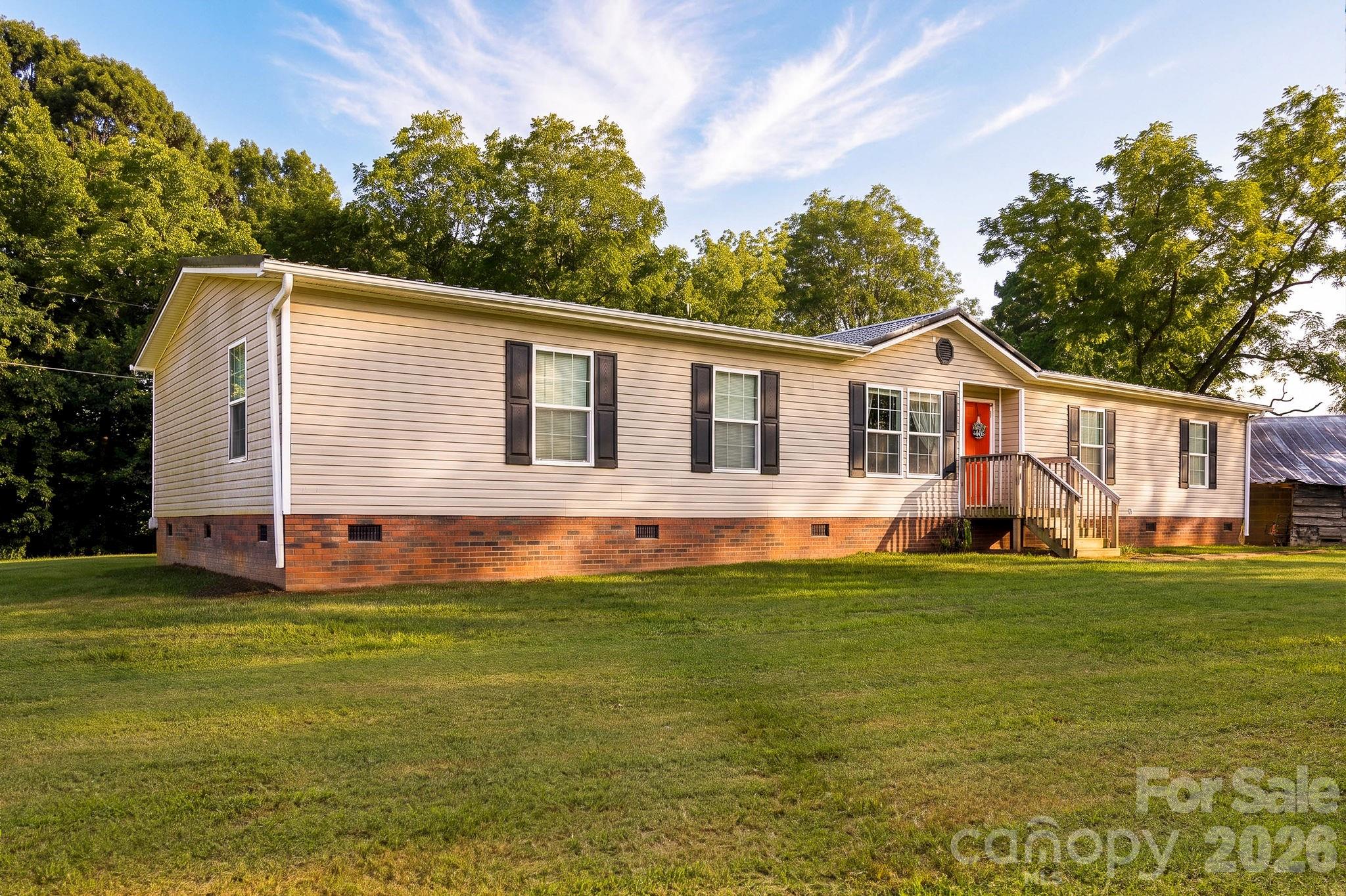 837 Joe Road Property Photo 3