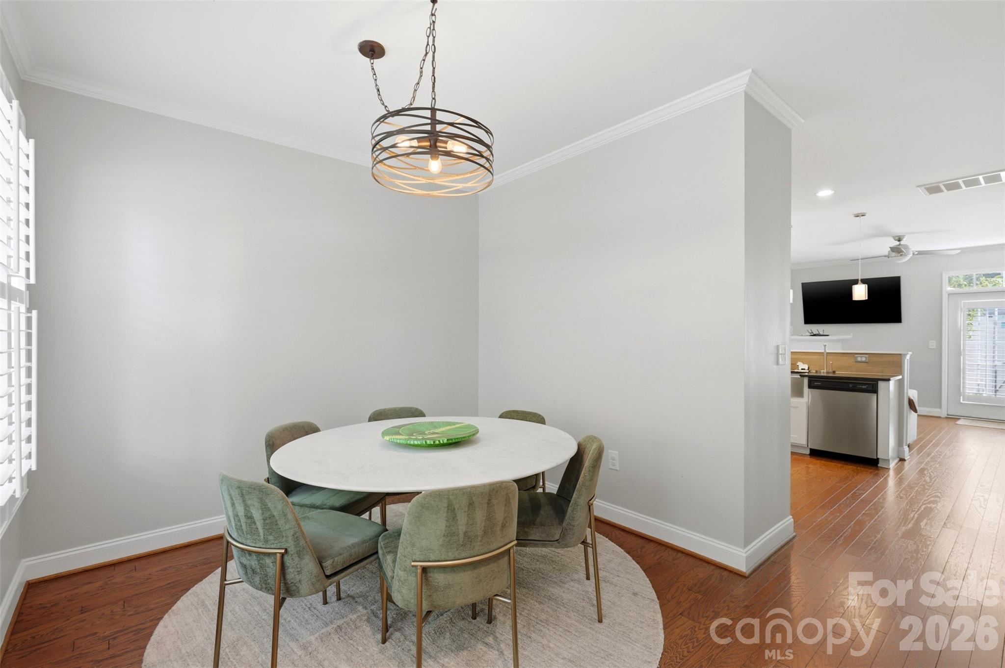 312 Park Square Place Property Photo 5