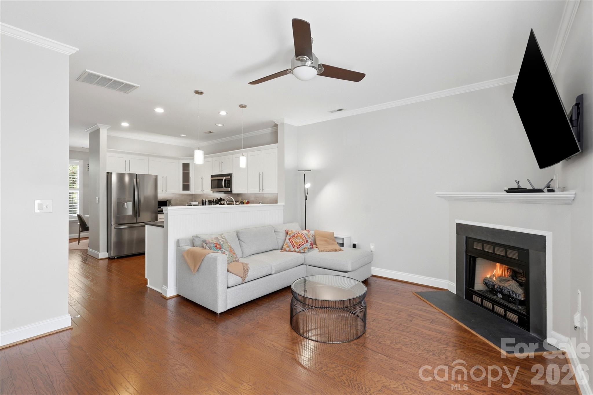312 Park Square Place Property Photo 12