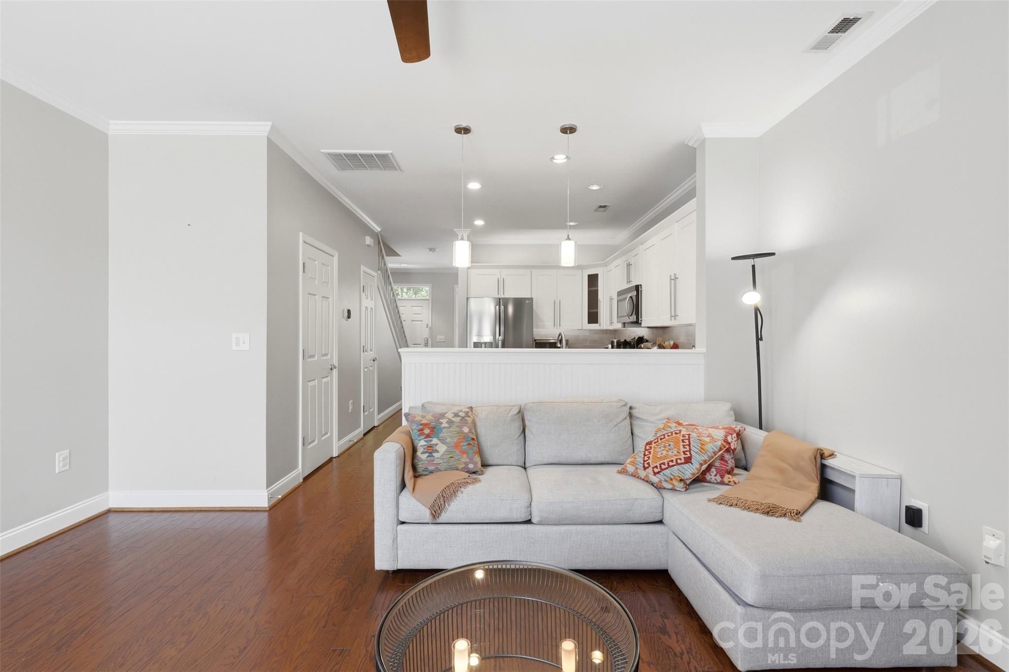 312 Park Square Place Property Photo 13
