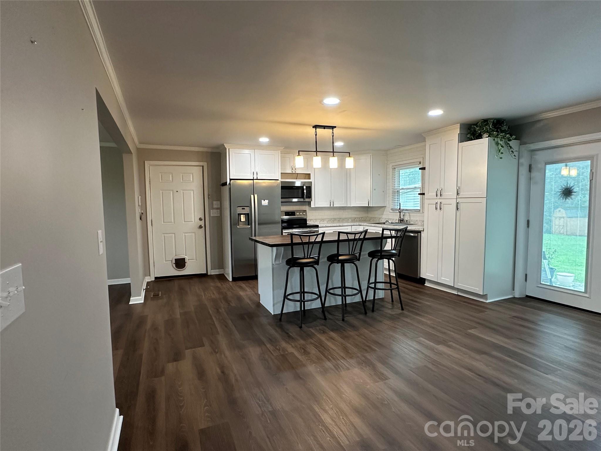1807 Forest Hills Park Property Photo 7