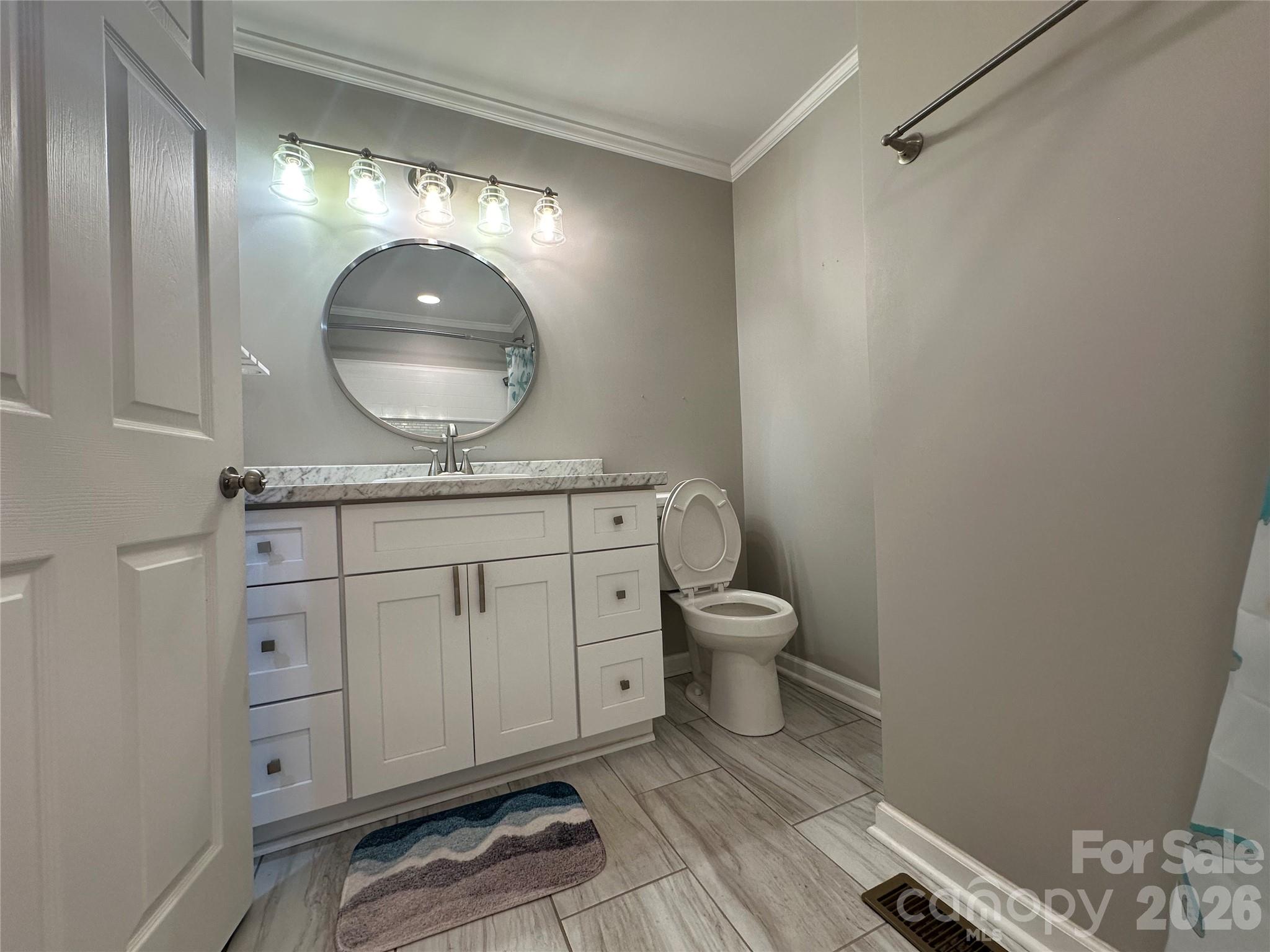 1807 Forest Hills Park Property Photo 14