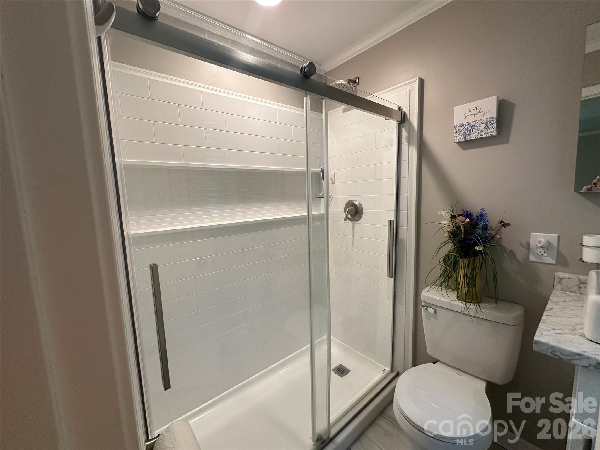 1807 Forest Hills Park Property Photo 19