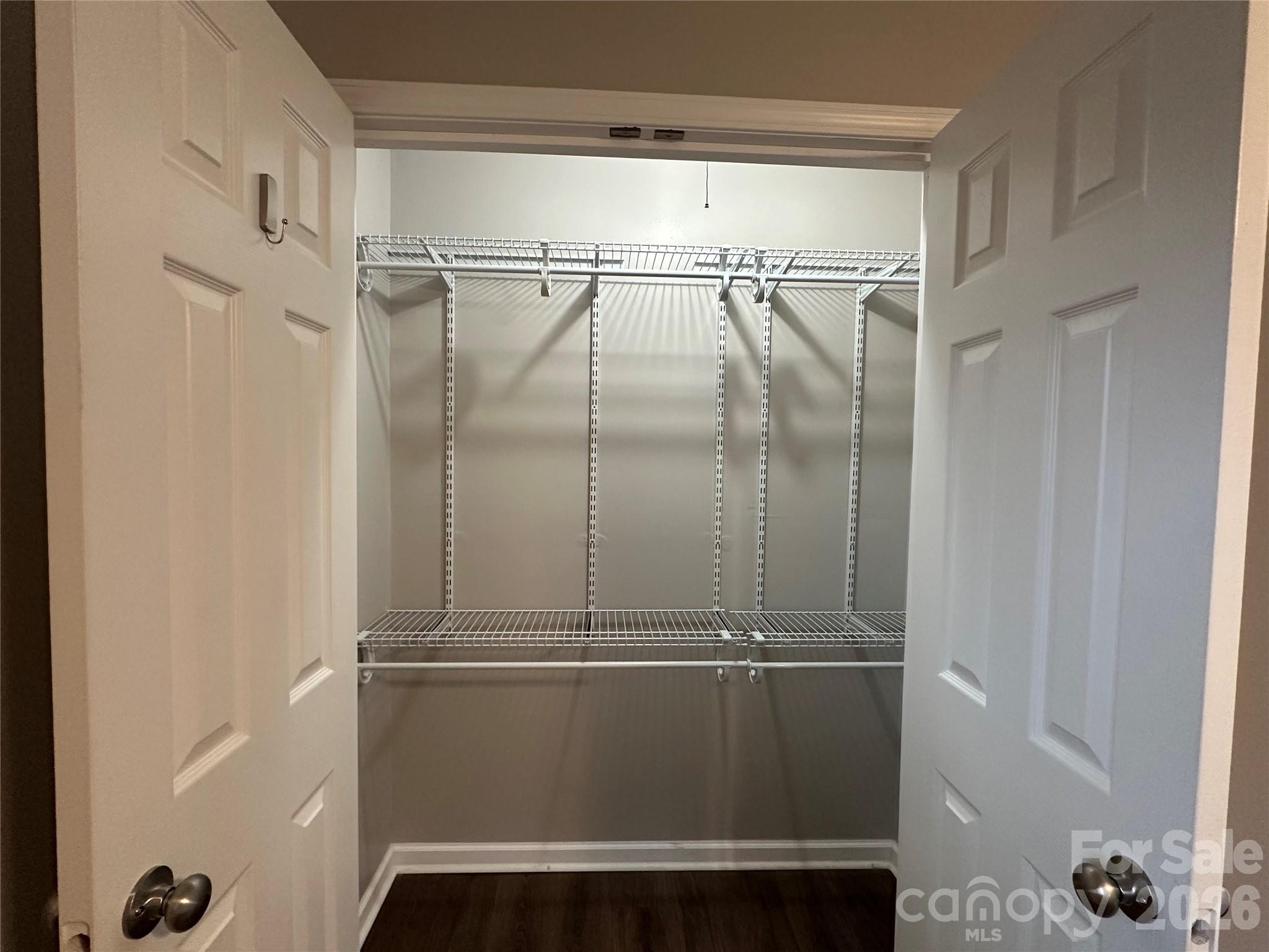 1807 Forest Hills Park Property Photo 22