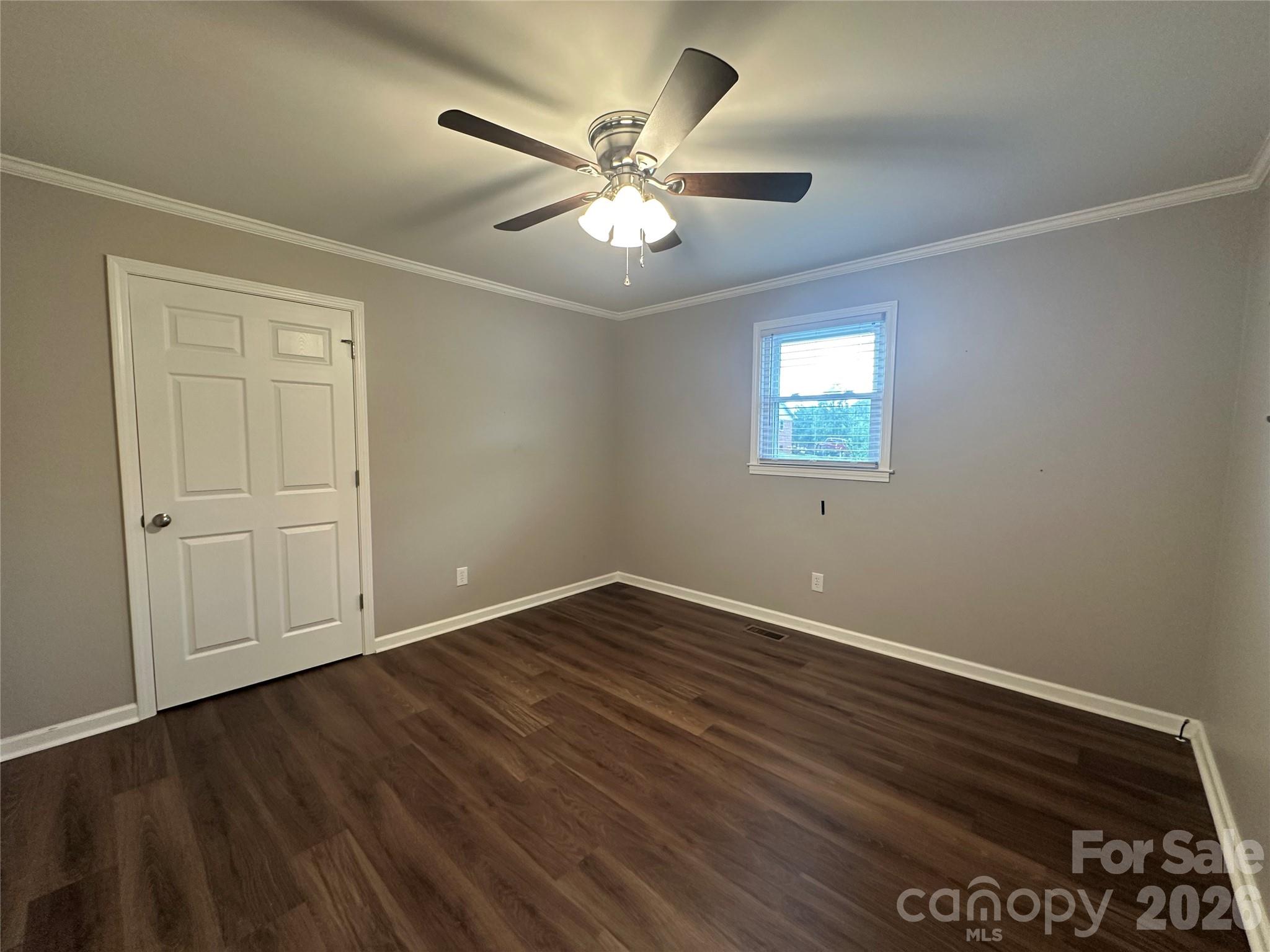 1807 Forest Hills Park Property Photo 27