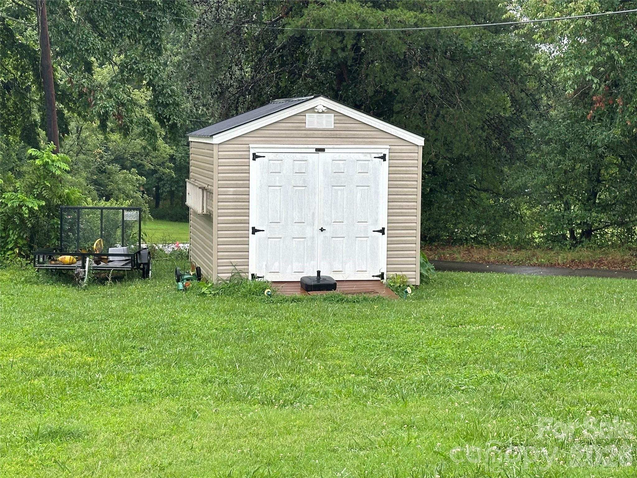 1807 Forest Hills Park Property Photo 30