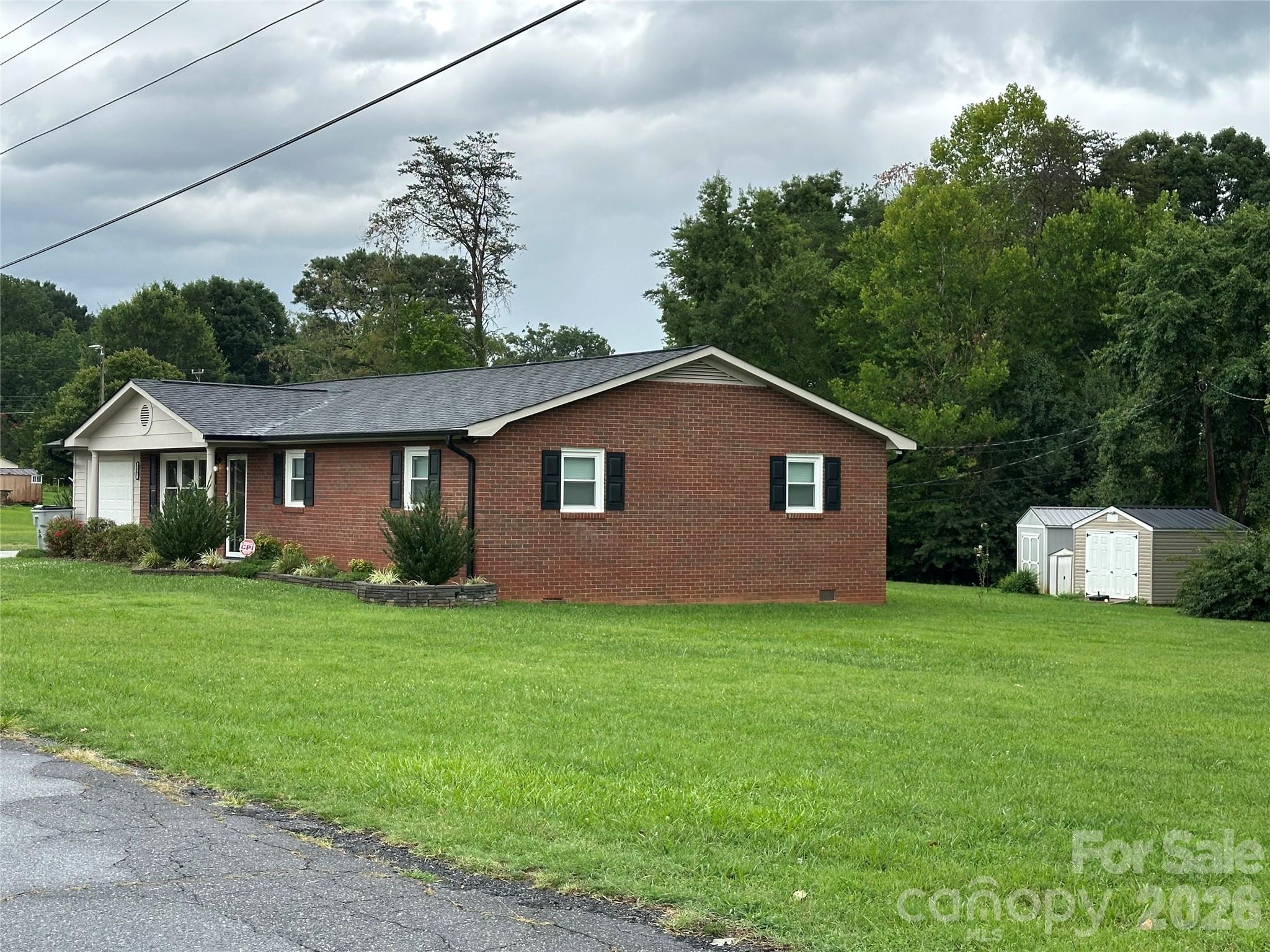 1807 Forest Hills Park Property Photo 35