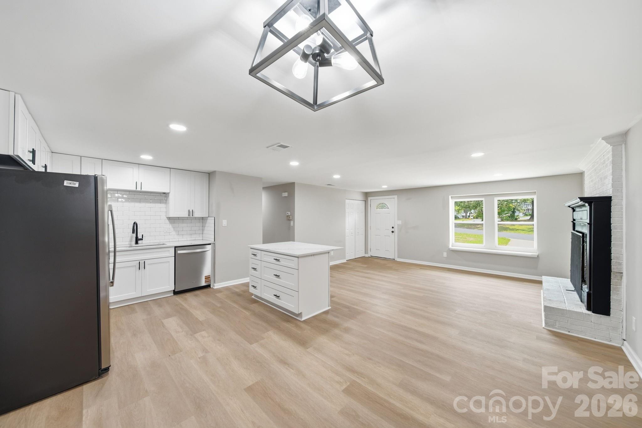 8114 Holly Hill Road Property Photo 5