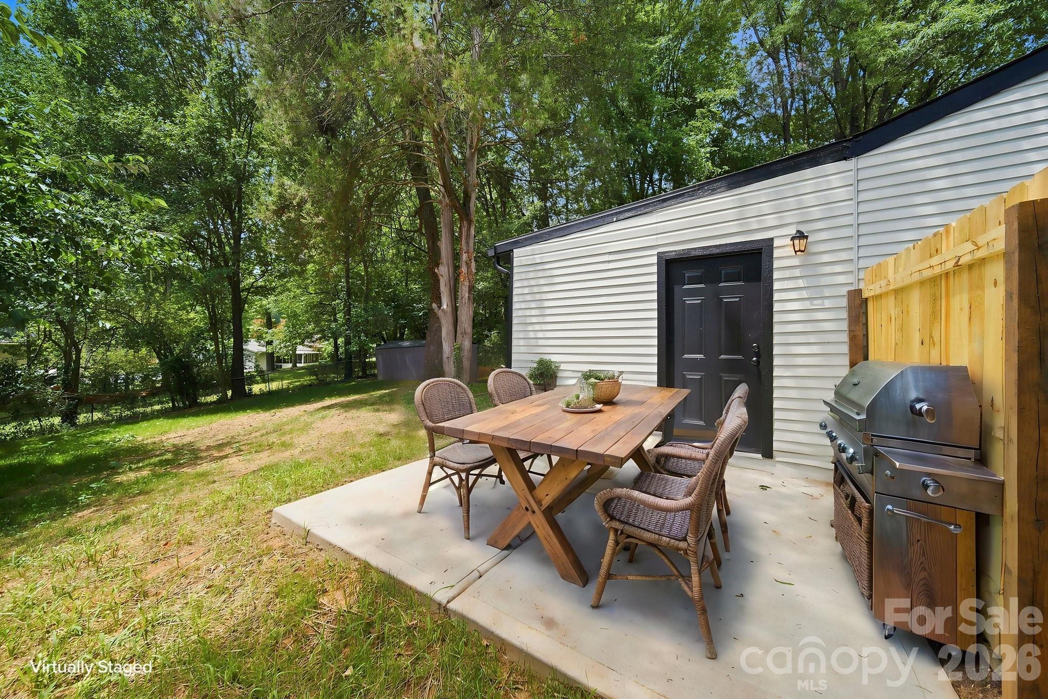 8114 Holly Hill Road Property Photo 17