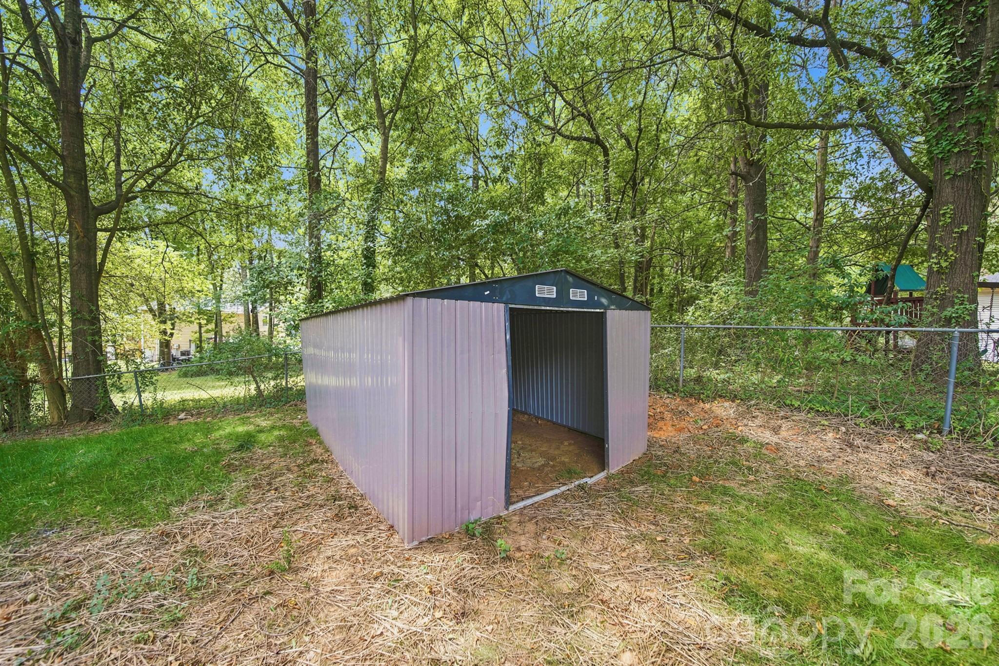 8114 Holly Hill Road Property Photo 19