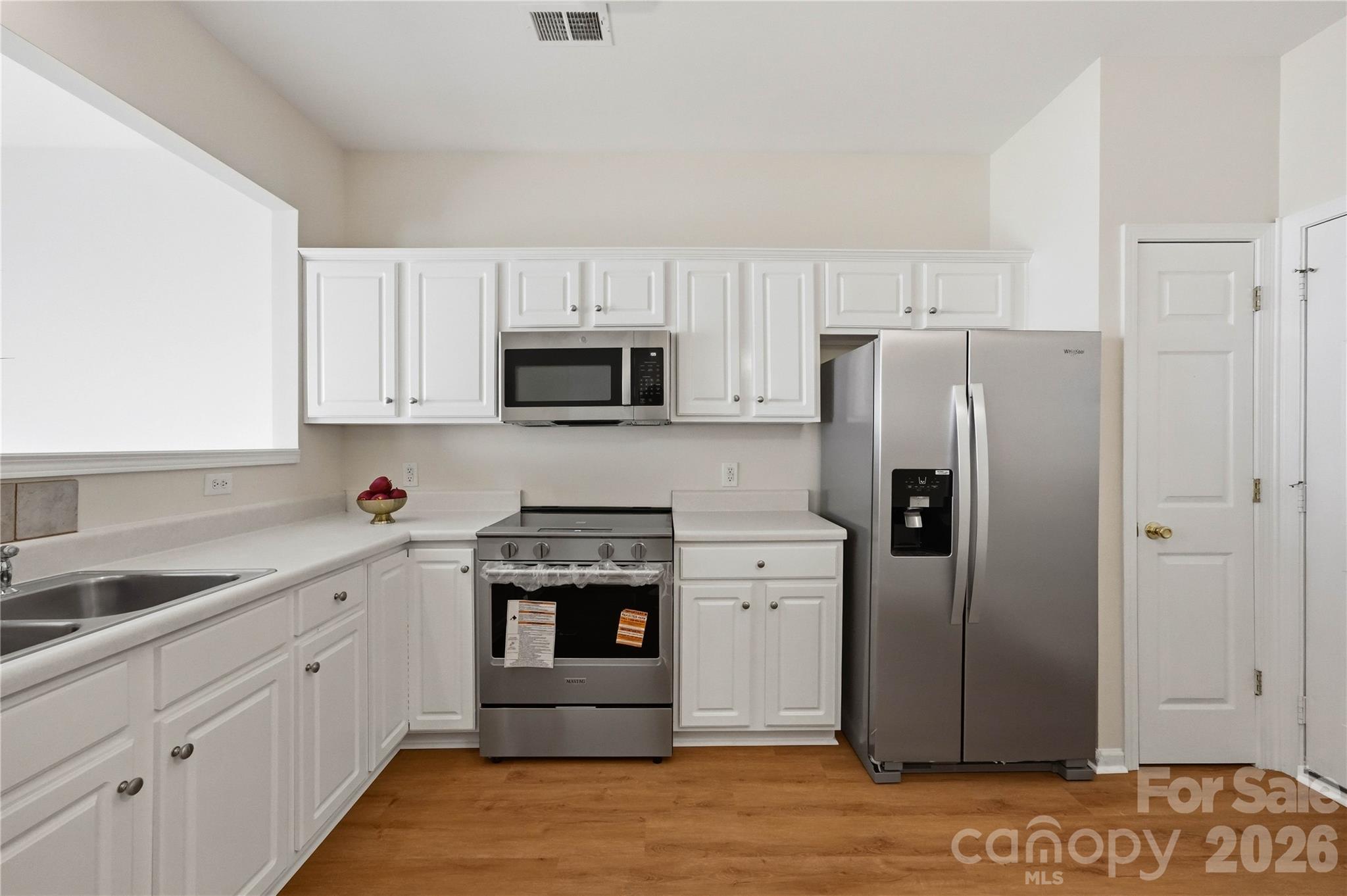 12411 Crowley Court Property Photo 5