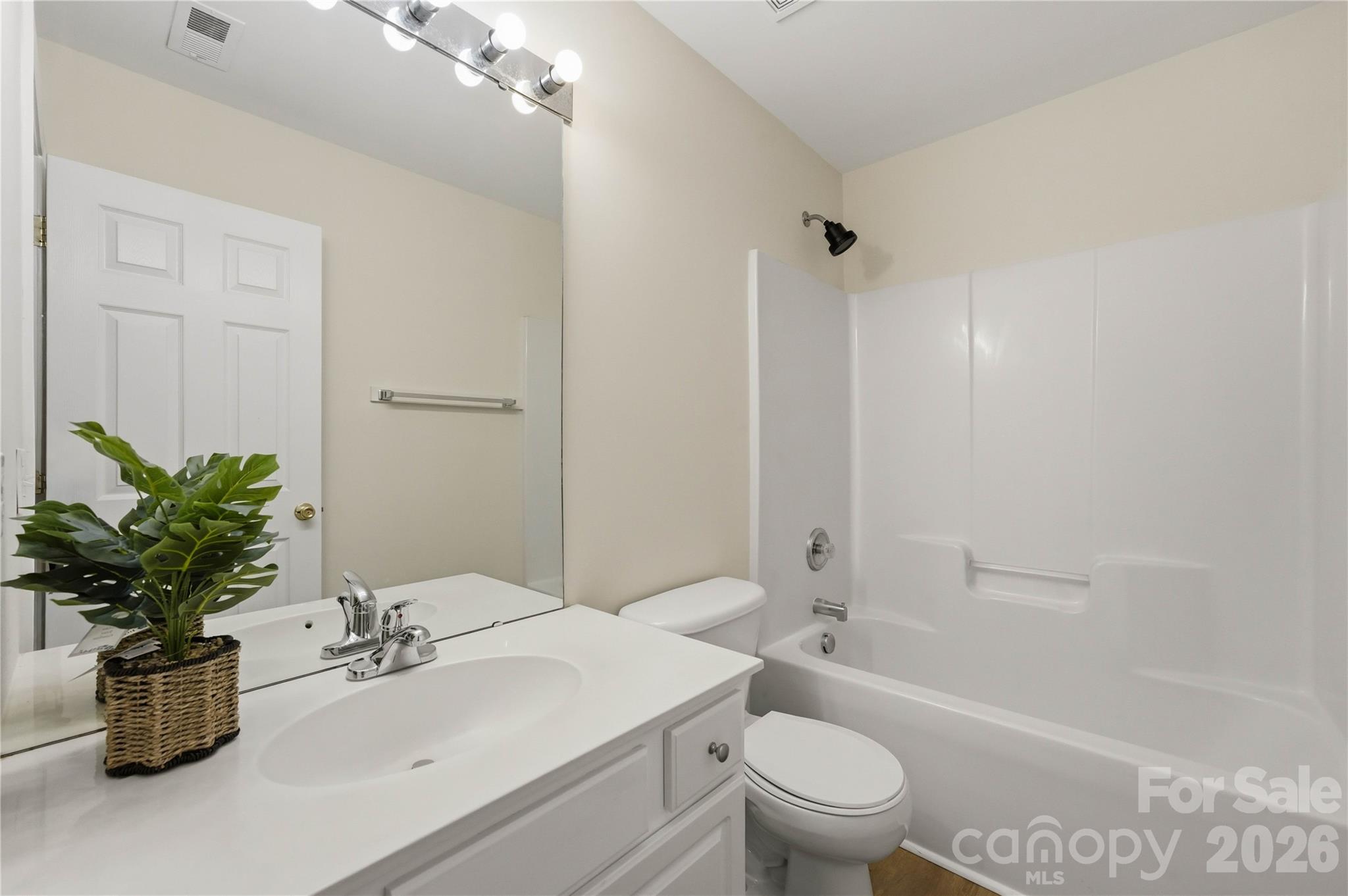12411 Crowley Court Property Photo 14