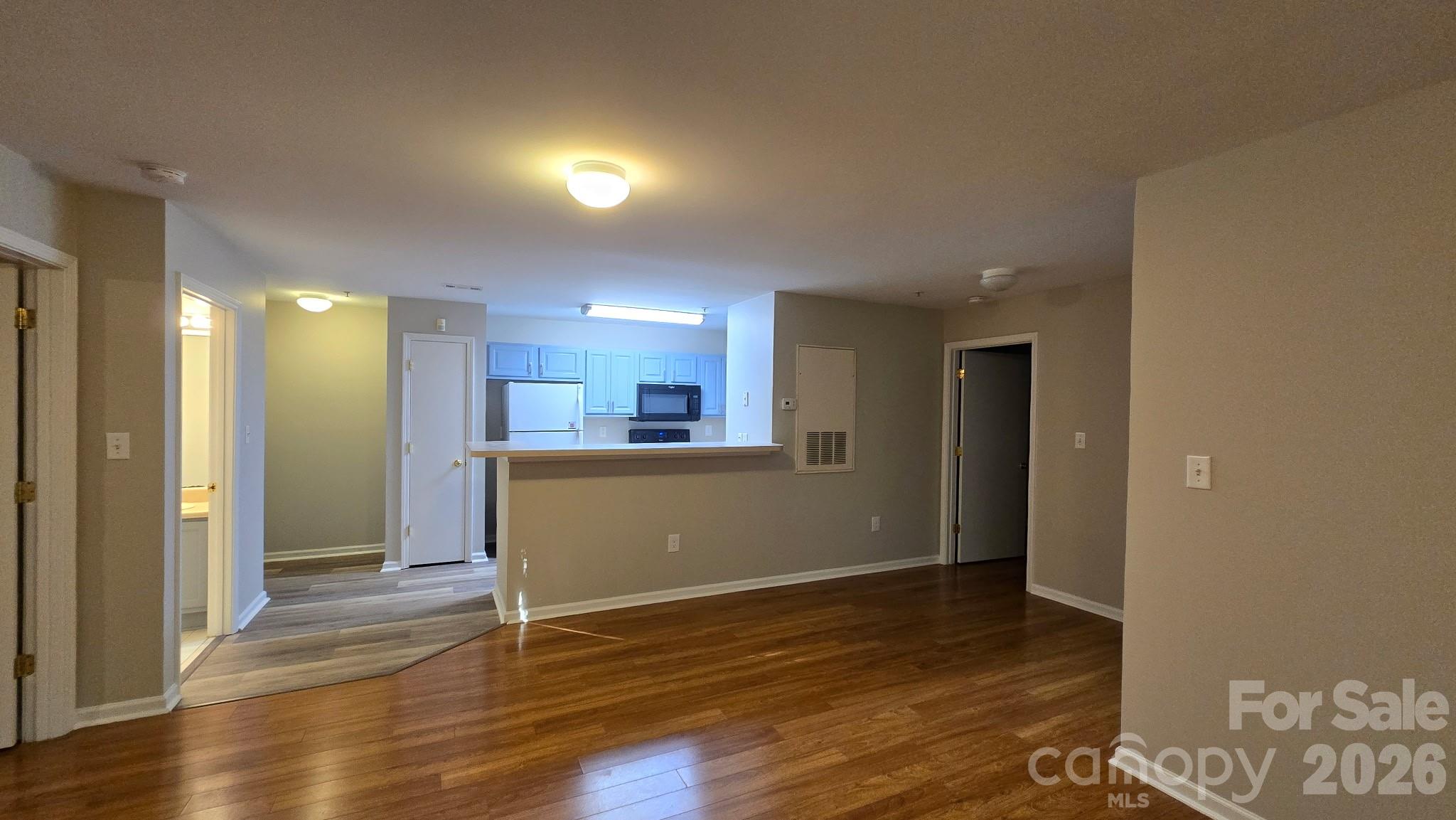 9811 Campus Walk Lane C Property Photo 4