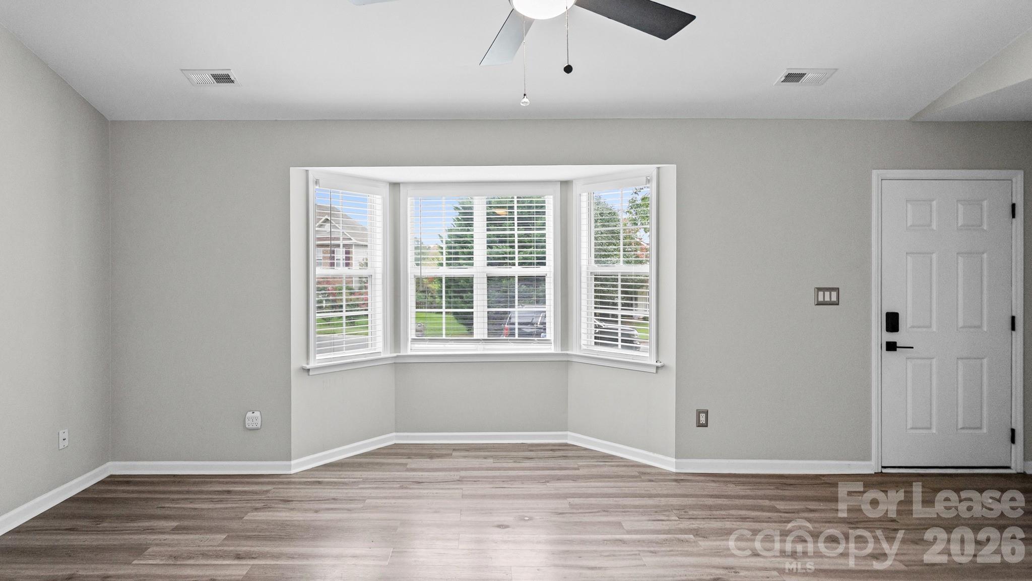 3320 Whitebridge Lane Property Photo 3