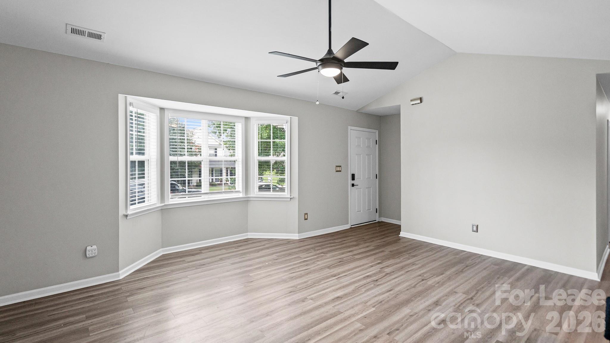 3320 Whitebridge Lane Property Photo 4