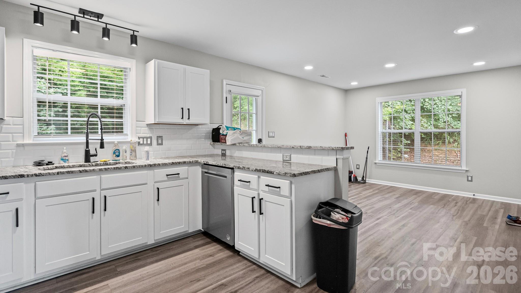 3320 Whitebridge Lane Property Photo 10