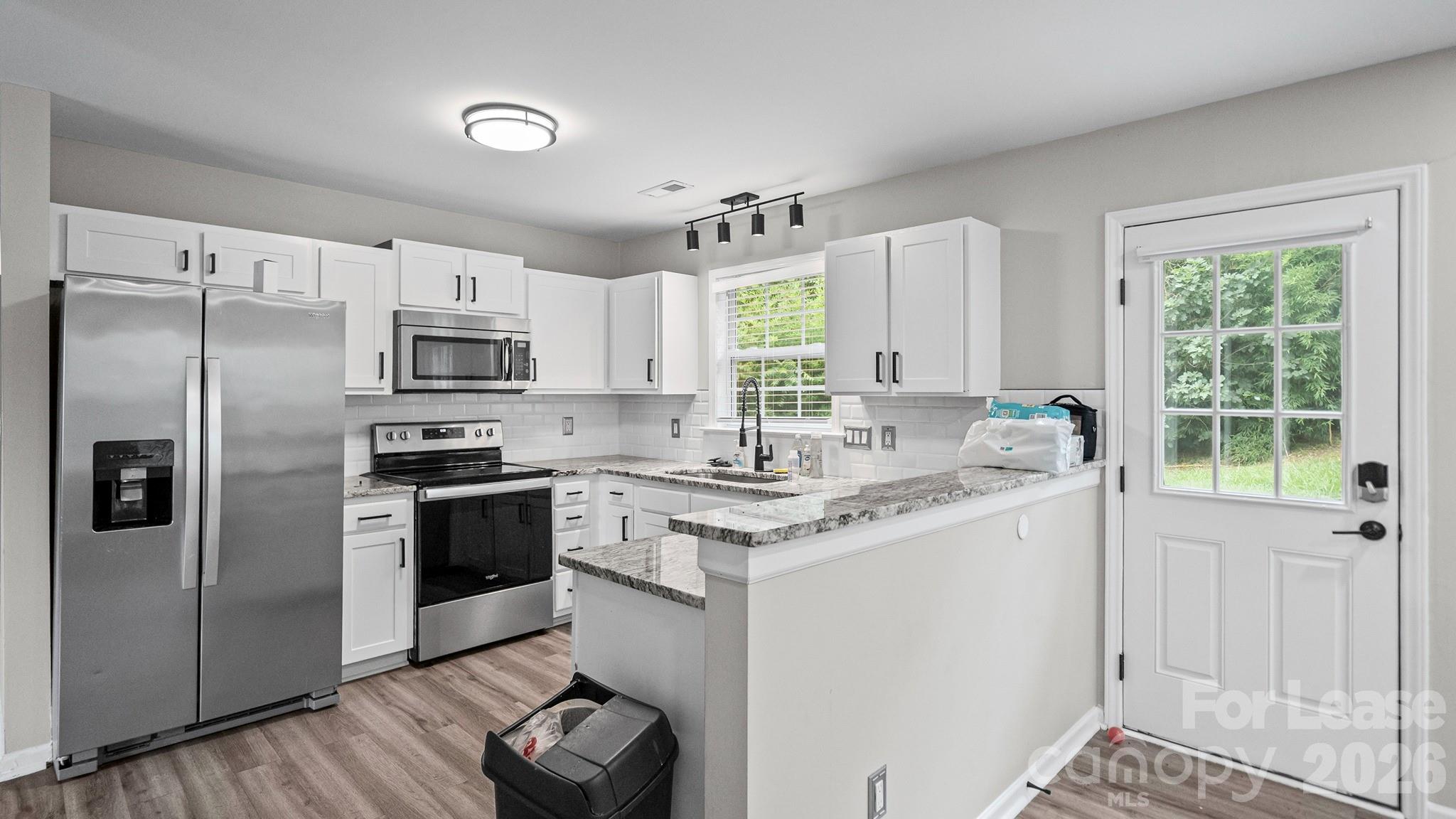 3320 Whitebridge Lane Property Photo 14