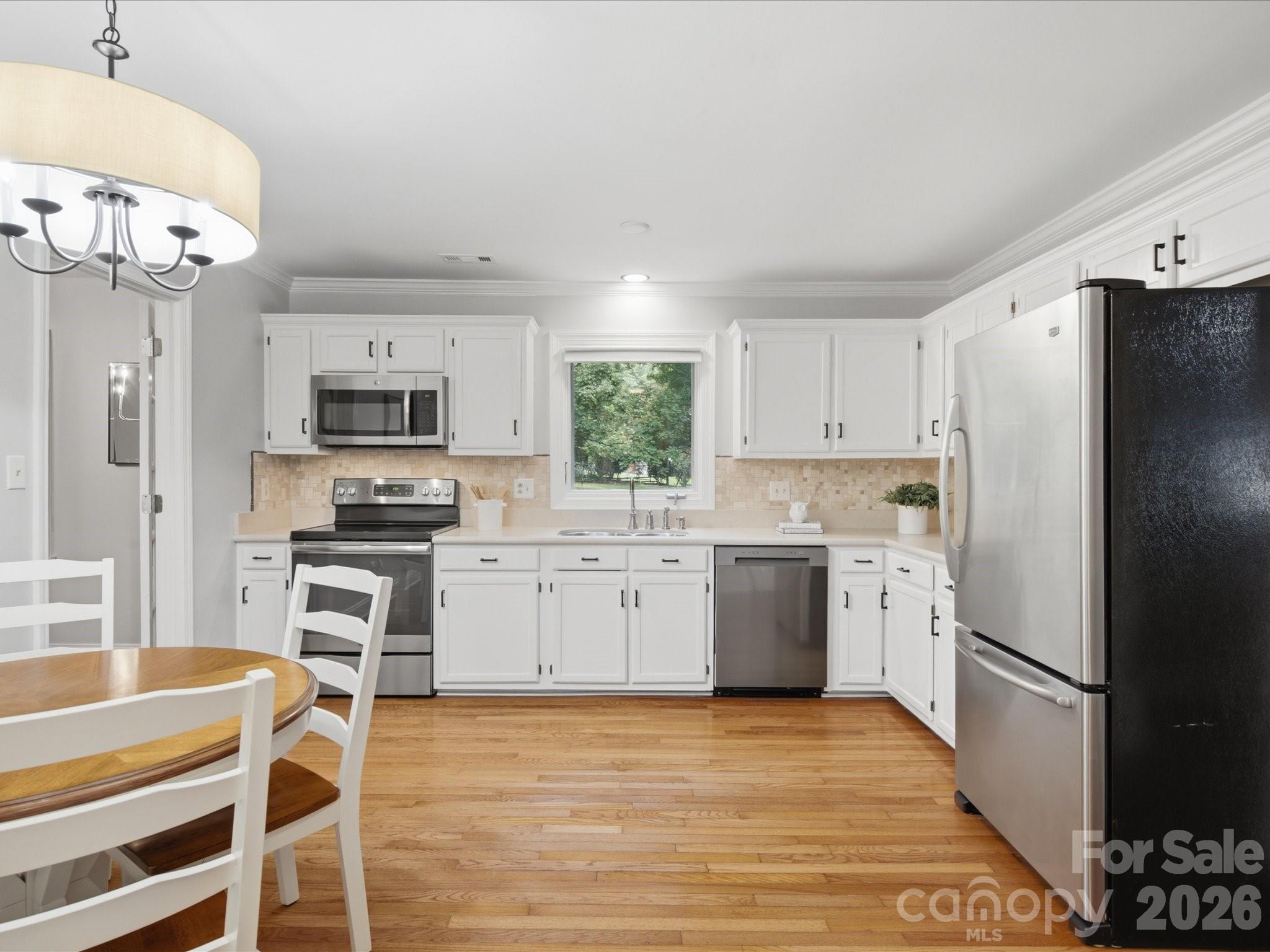 9732 Leeswood Lane Property Photo 11