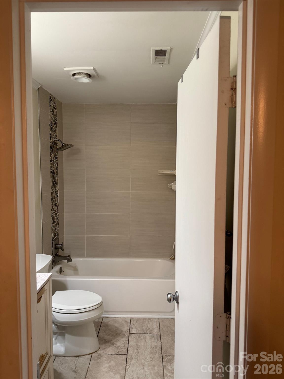 1050 Sardis Cove Drive Property Photo 8