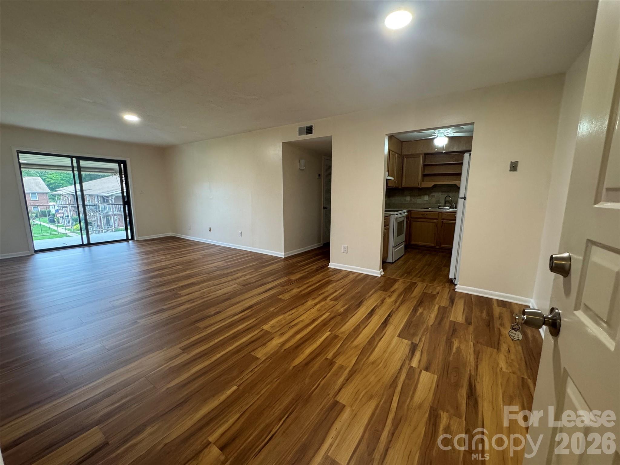 2120 S Main Street Property Photo 1