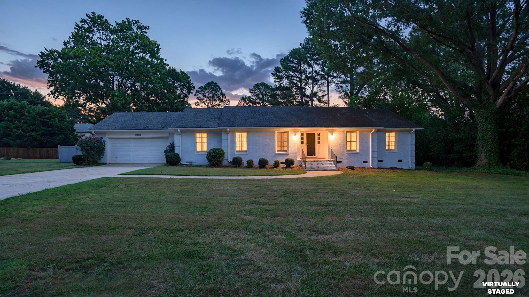 2222 Kings Drive Property Photo 2