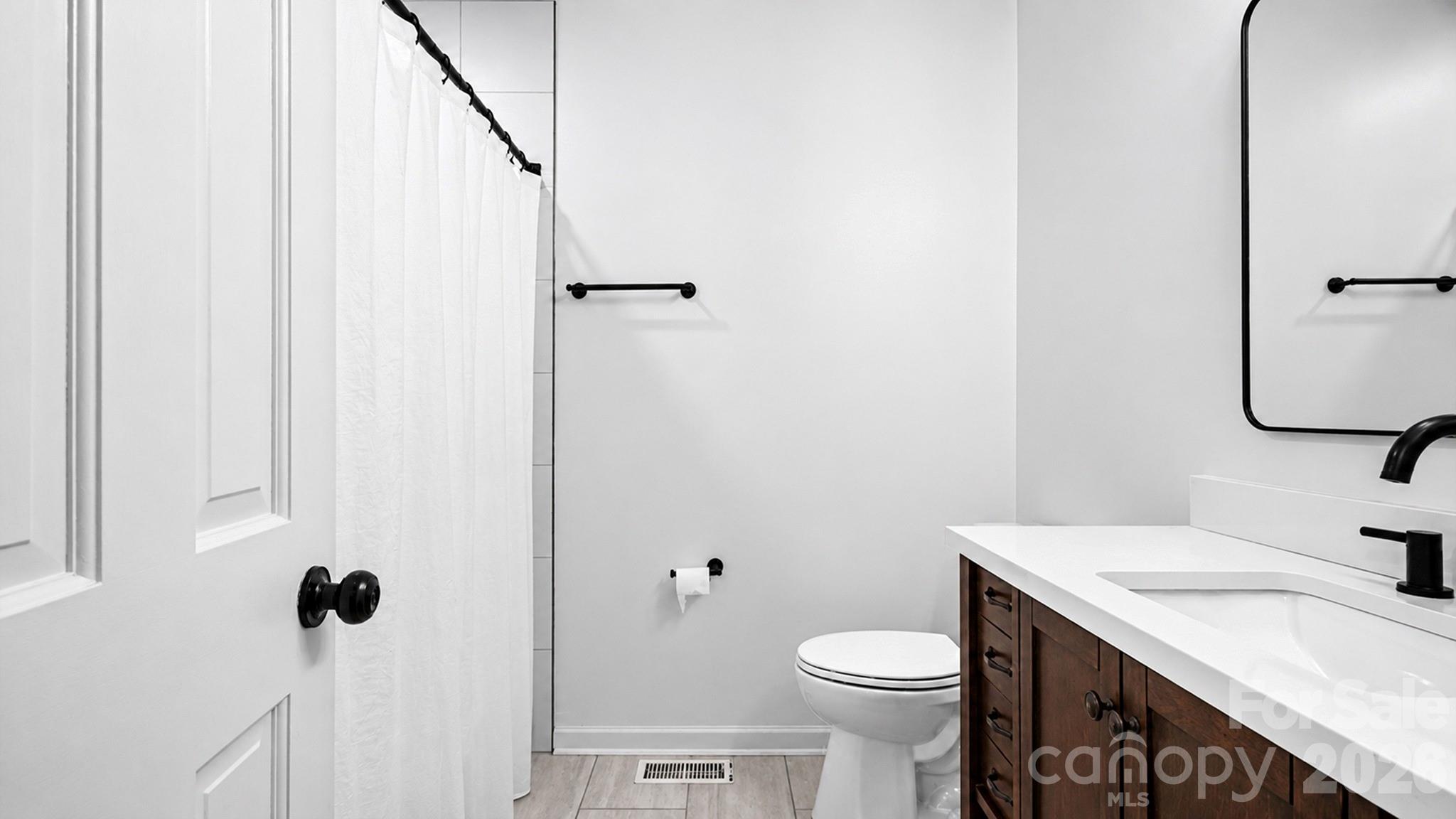 2222 Kings Drive Property Photo 21