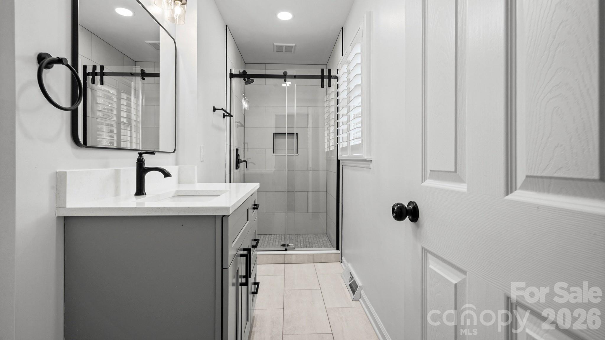 2222 Kings Drive Property Photo 26