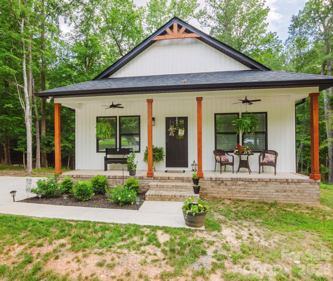231 Wagon Road Property Photo 1