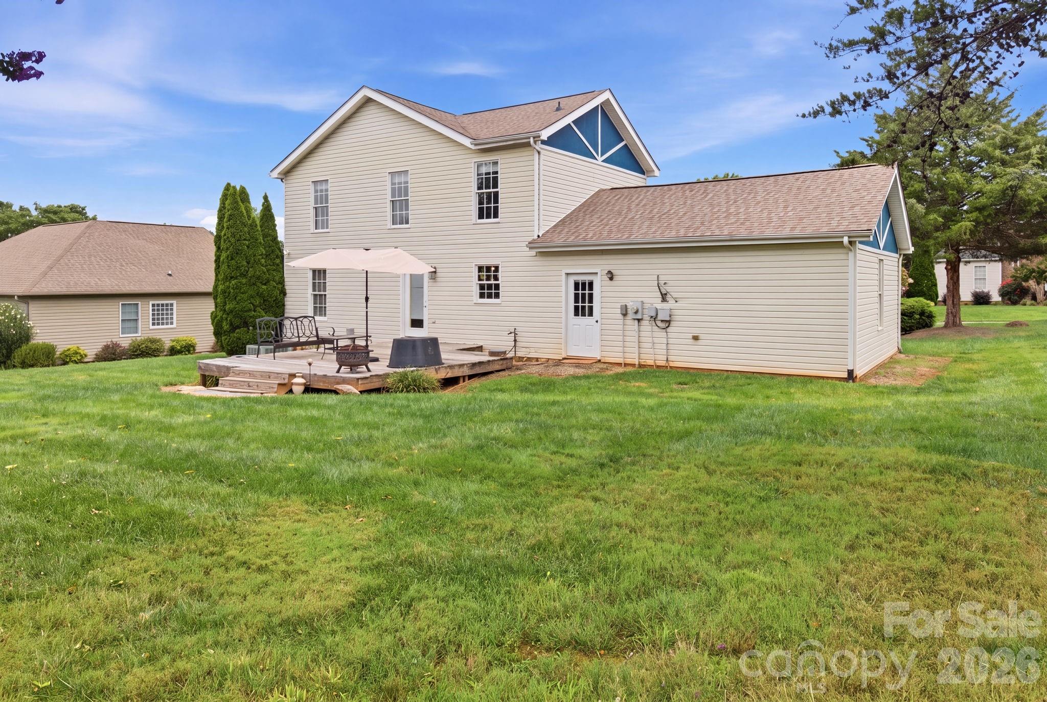 63 Frost Lane Property Photo 11