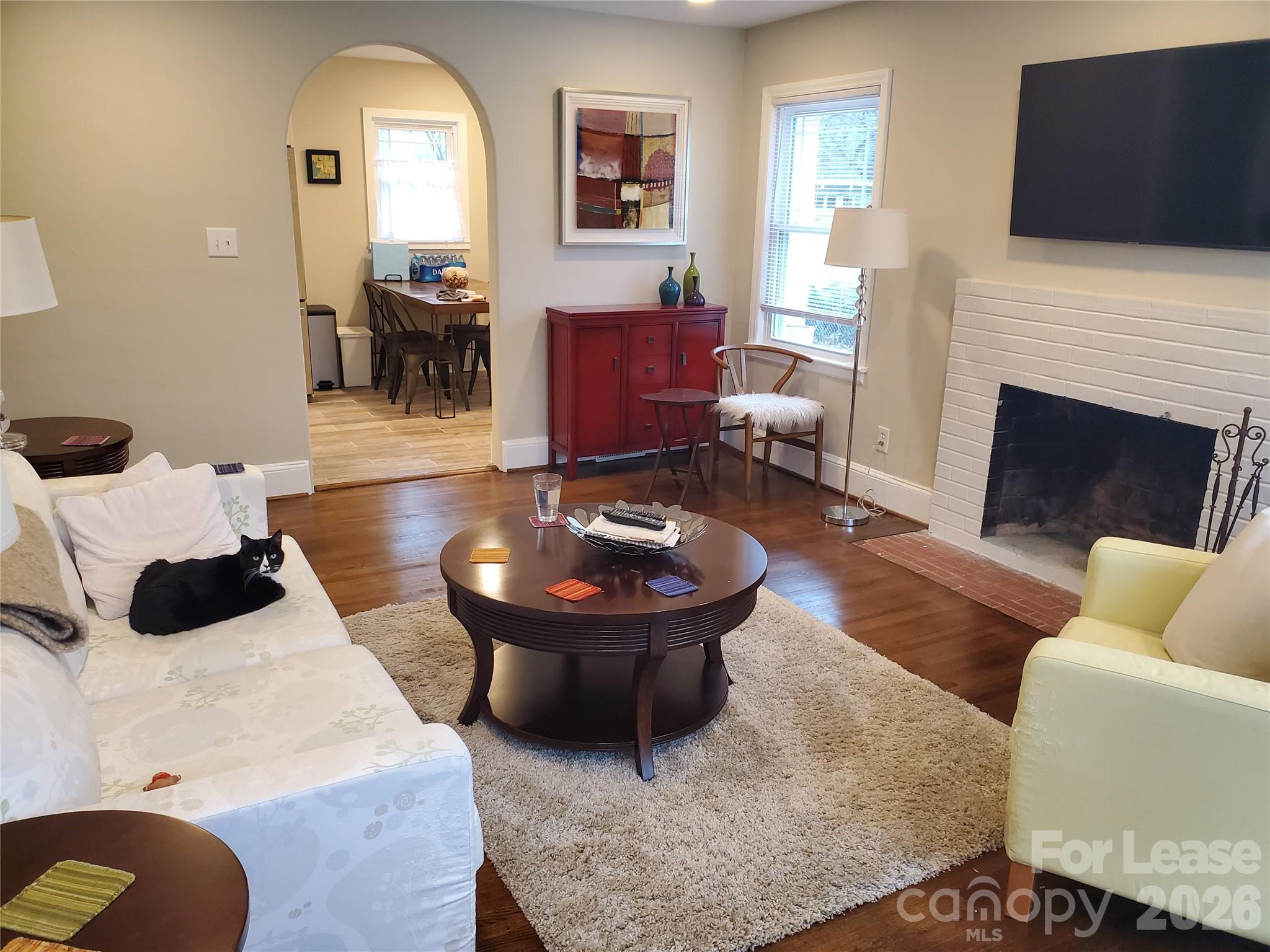 1338 Dresden Drive Property Photo 12