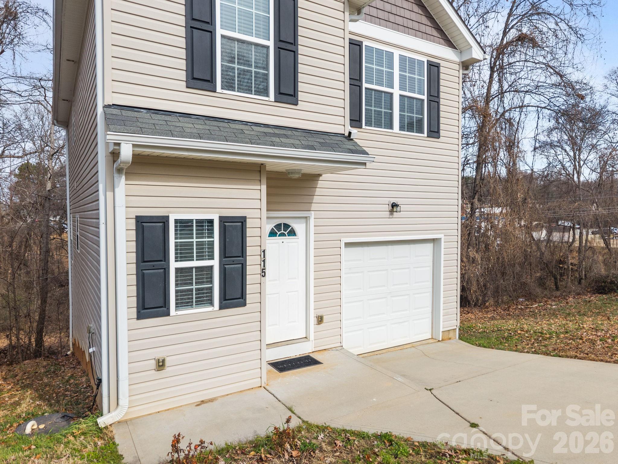 115 Lookout Point Place Property Photo 6