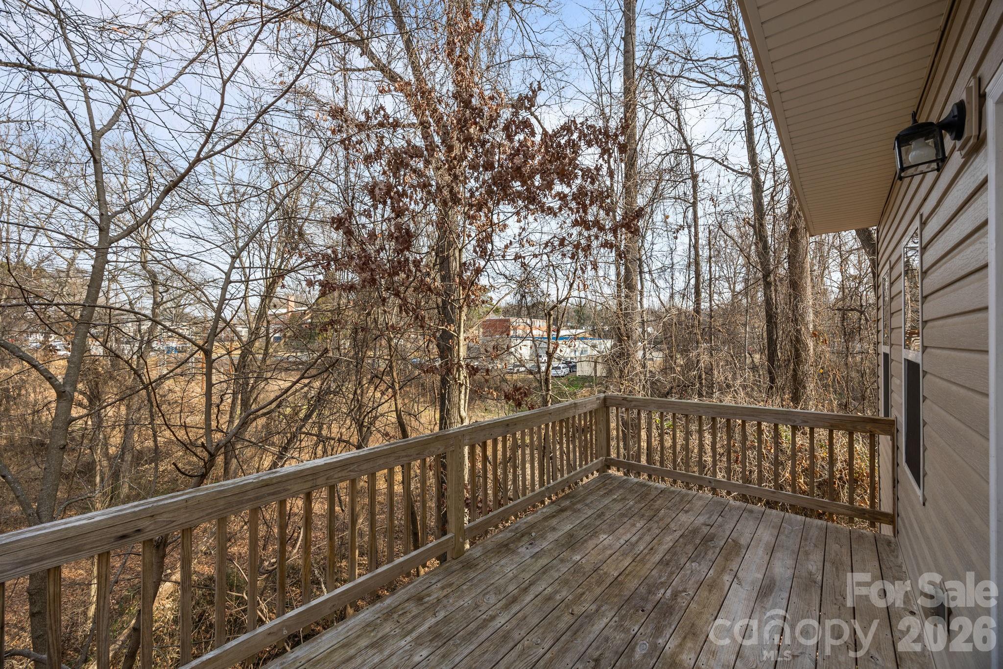 115 Lookout Point Place Property Photo 8