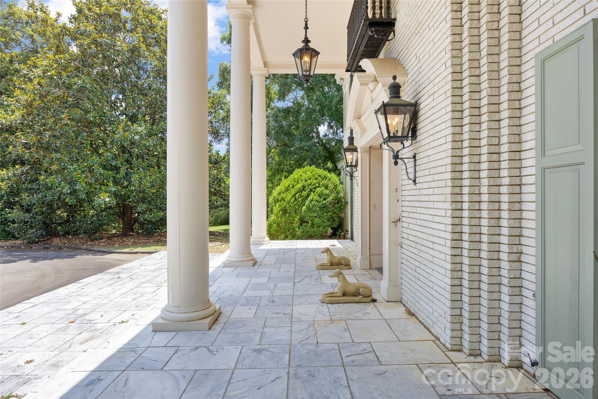832 Wren Road Property Photo 2