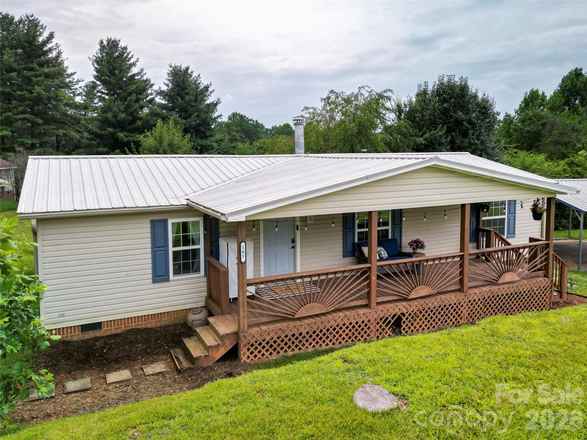 105 Short Meadow Drive Property Photo 2