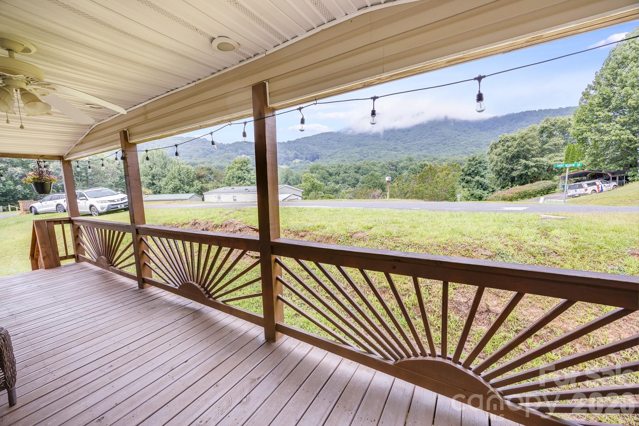 105 Short Meadow Drive Property Photo 3