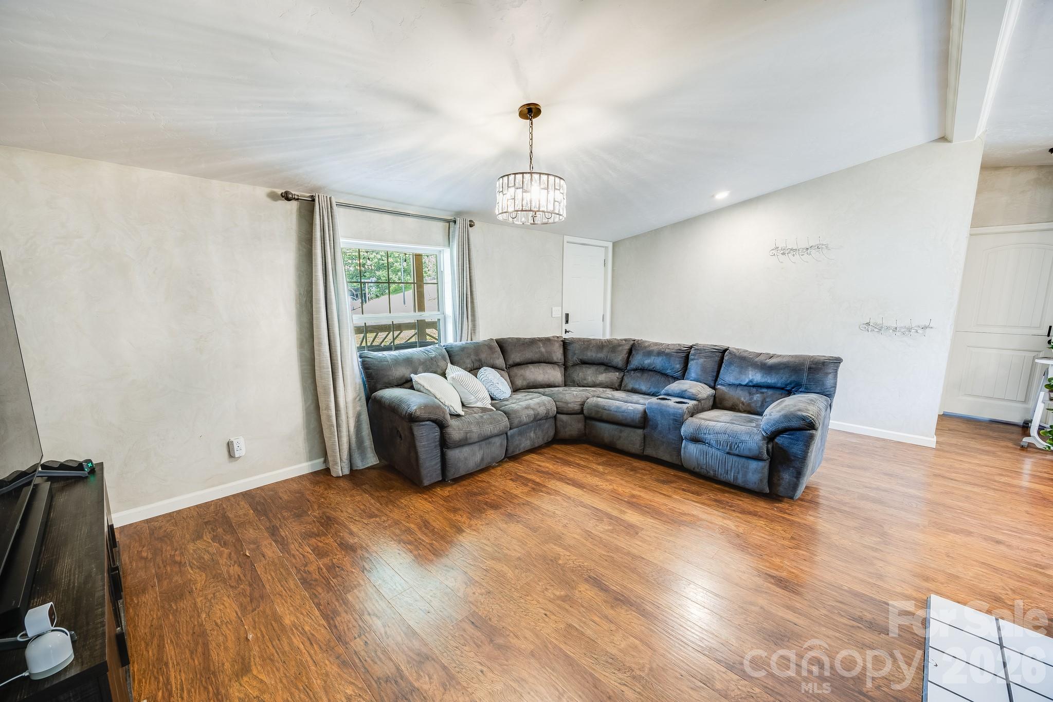 105 Short Meadow Drive Property Photo 7