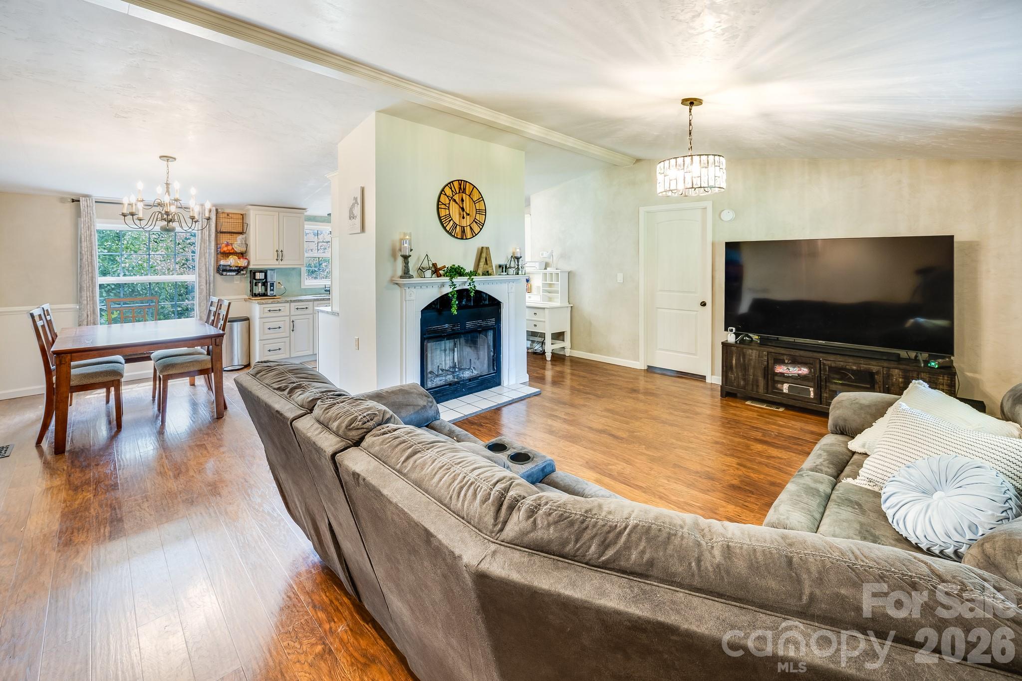 105 Short Meadow Drive Property Photo 8