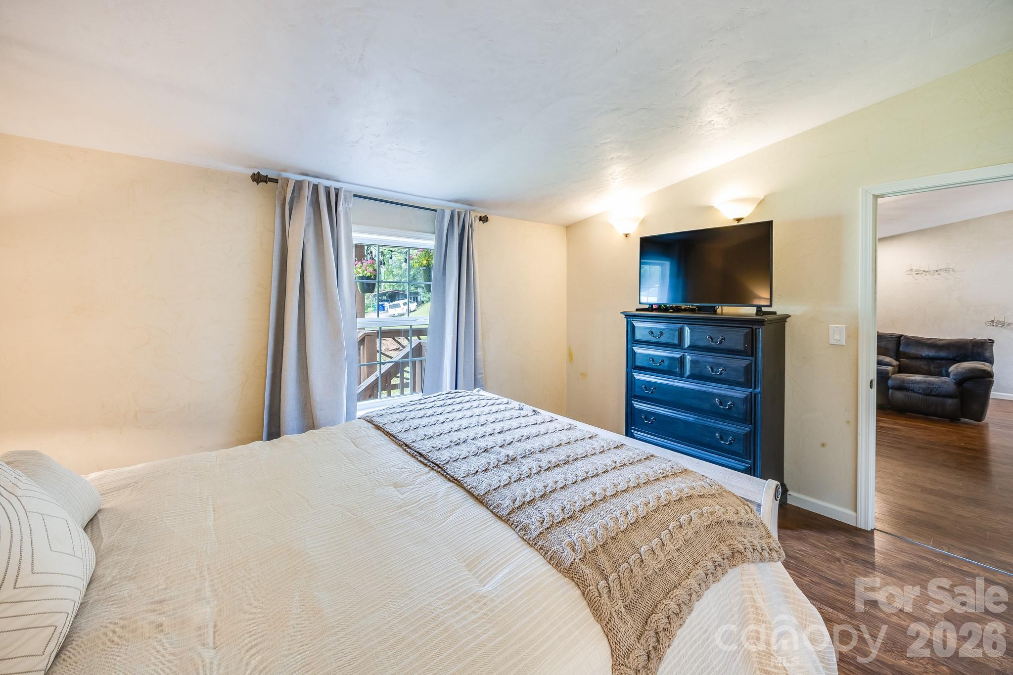 105 Short Meadow Drive Property Photo 14