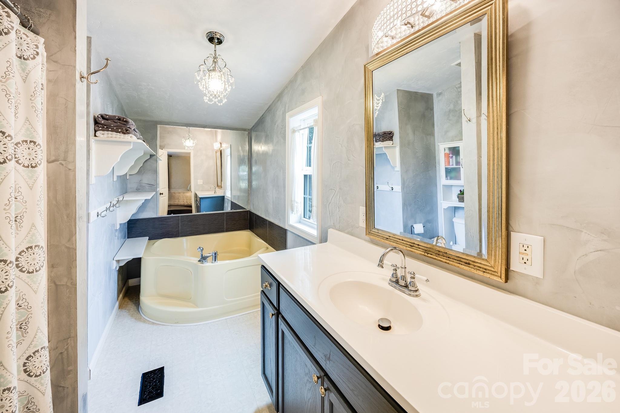 105 Short Meadow Drive Property Photo 17